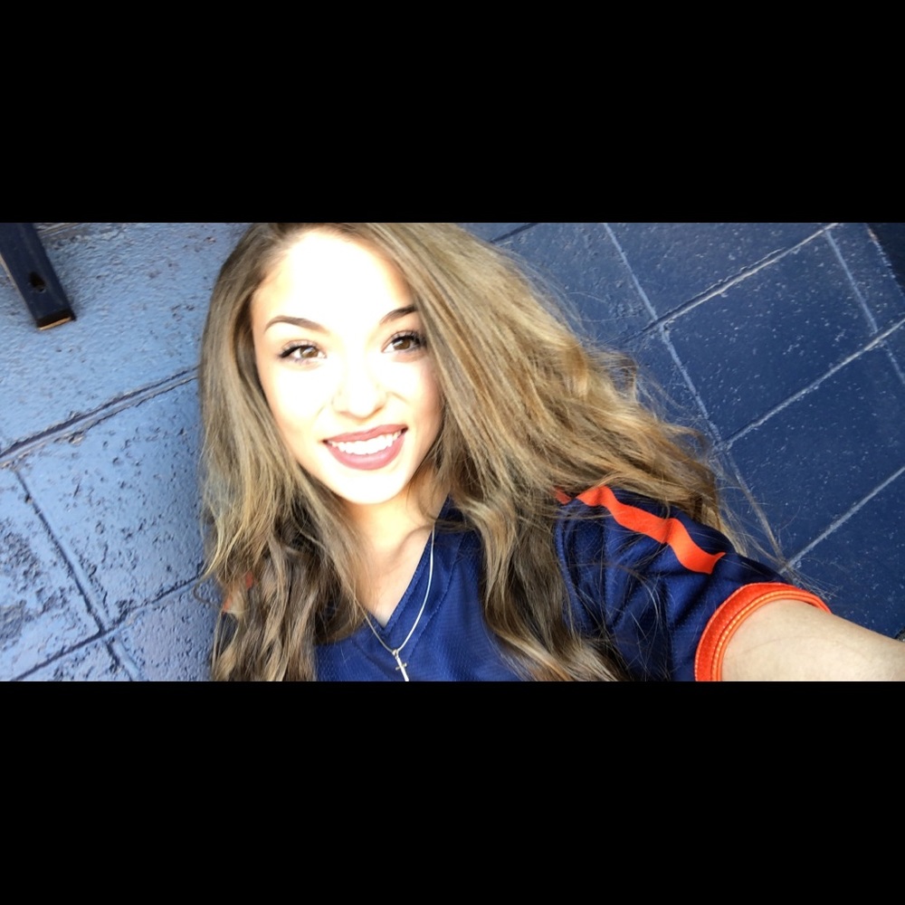 Meet your Posher, Vanessa